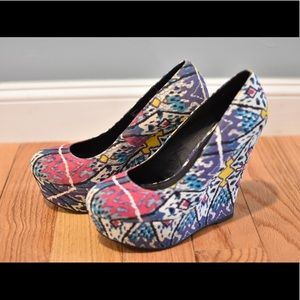 Steve Madden Statement Wedges